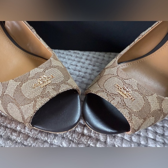 Coach Brown Wedges Signature designer heels with box gold shoes size 9 tan cork - Picture 3 of 10